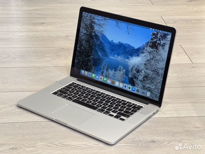 MacBook Pro 15 (2015) 4-core i7 / 16 / 512 / M370X