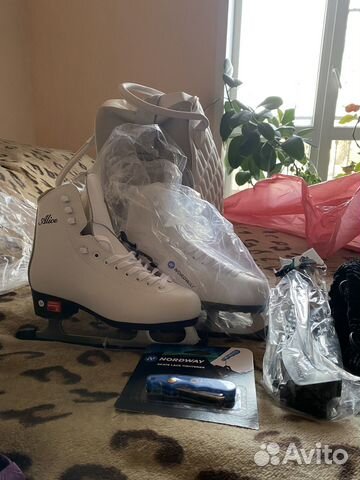 Коньки фигурные
