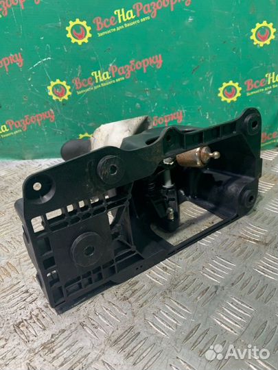 Рычаг селектор МКПП Renault Fluence седан 1.6 2010