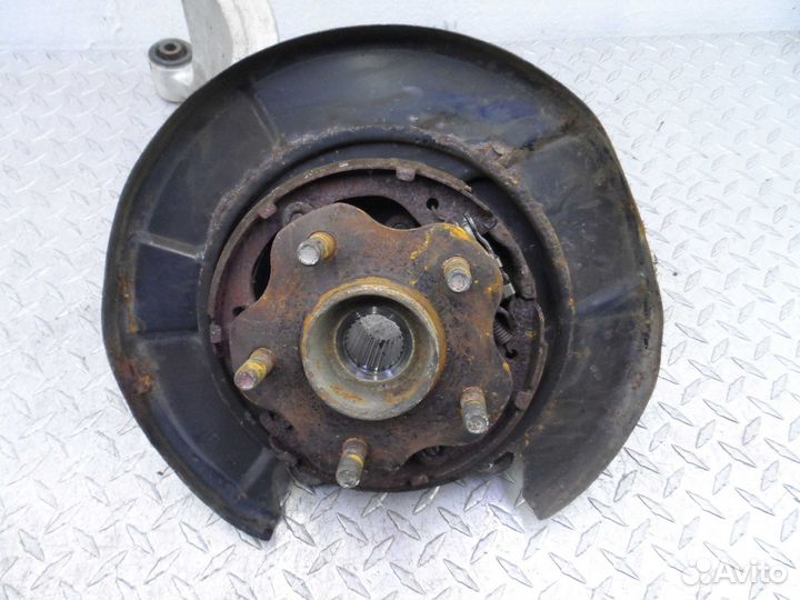 Ступица задняя левая Nissan Murano Z51