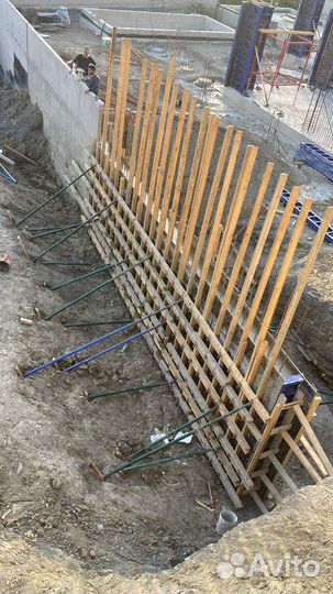 Бригада строителей