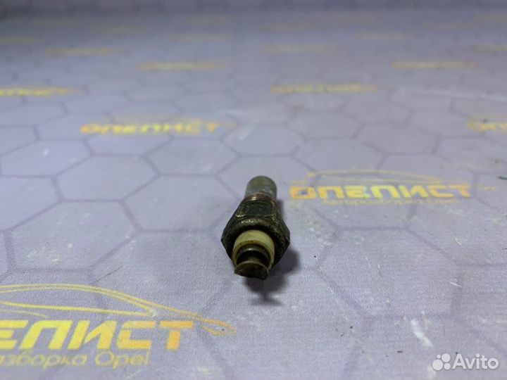 Датчик температуры двигателя Opel Vectra A