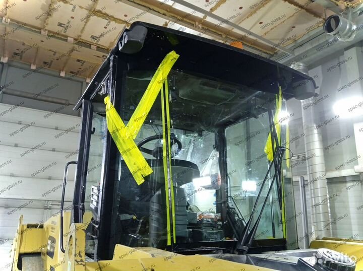 Стекло форточки для Komatsu PC 200/300/400