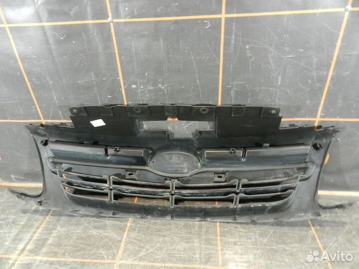 Решетка радиатора - LADA Granta