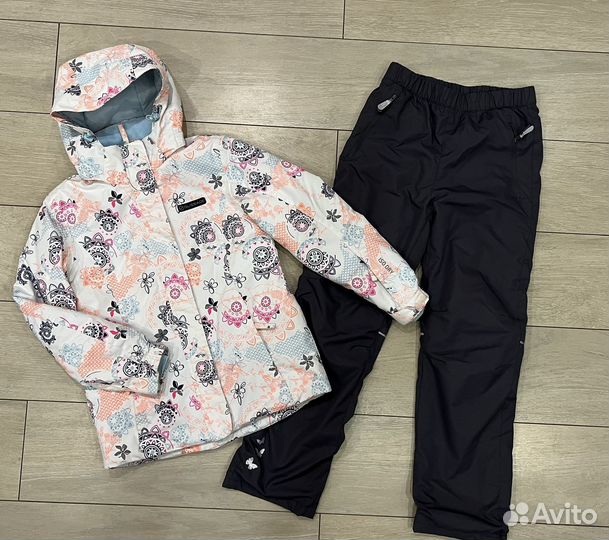 Верхняя одежда на девочку