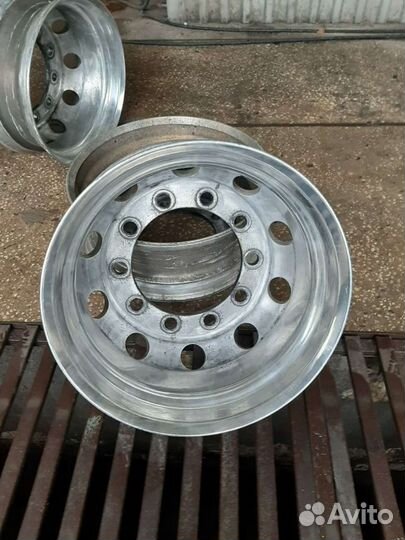Алюминиевые диски r 22,5