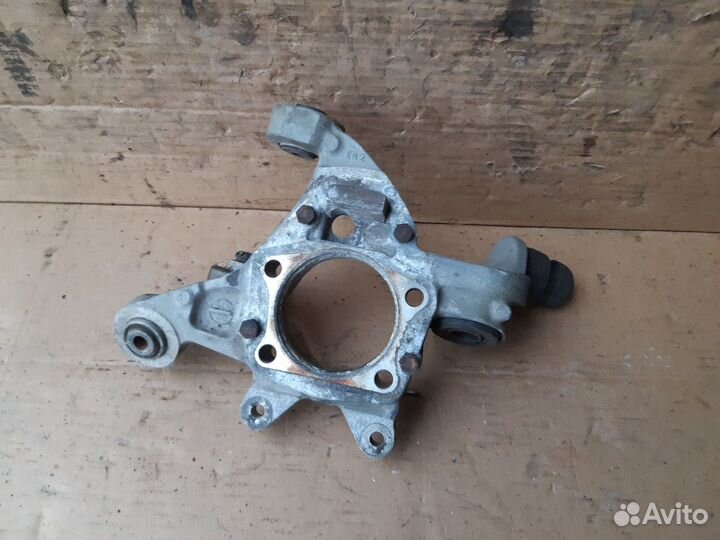 Кулак поворотный задний Вольво S80