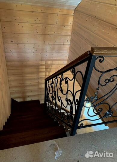 Лестница Г-образная с поворотными ступенями