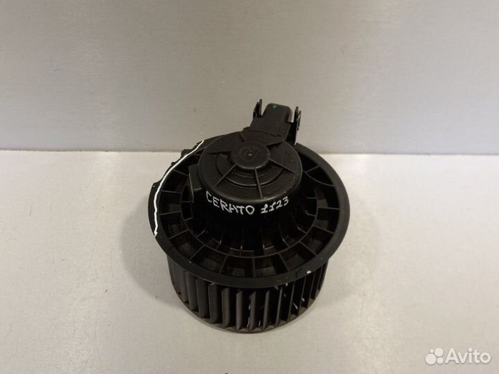 Моторчик печки Kia Cerato G4FC 2012