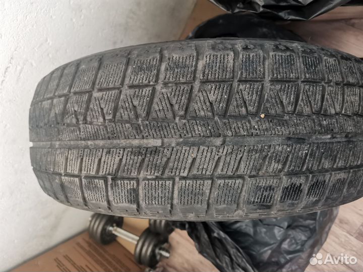 Bridgestone Blizzak Revo GZ 205/60 R16 92S