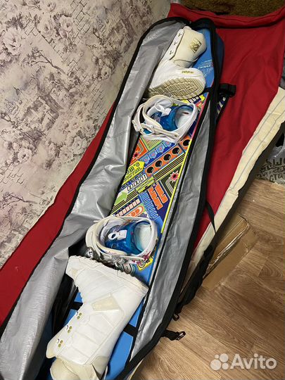 Сноуборд с креплениями + ботинки (150)