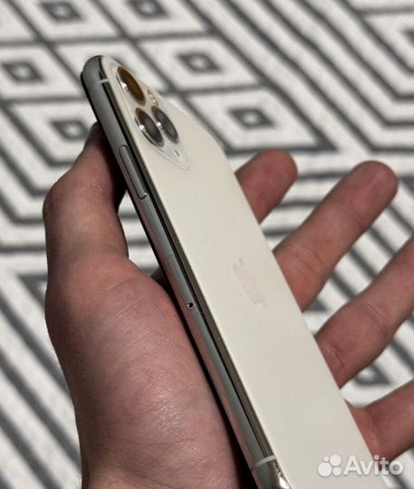 iPhone 11 Pro, 512 ГБ