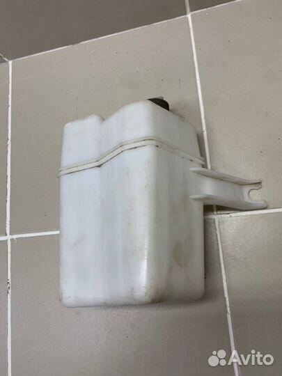 Резонатор воздушного фильтра Toyota Rav4 XA40 2013