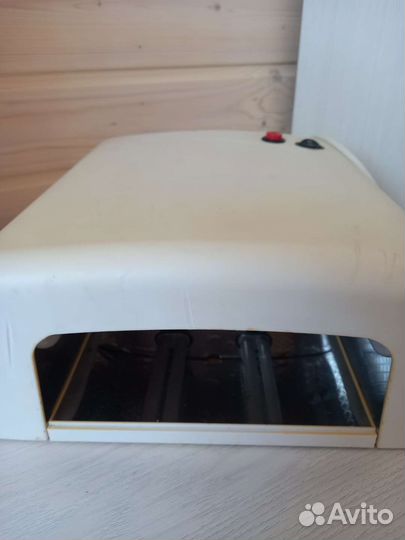 Лампа для ногтей