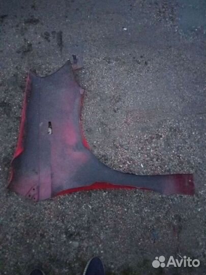 Toyota Yaris 2000 год крыло левое