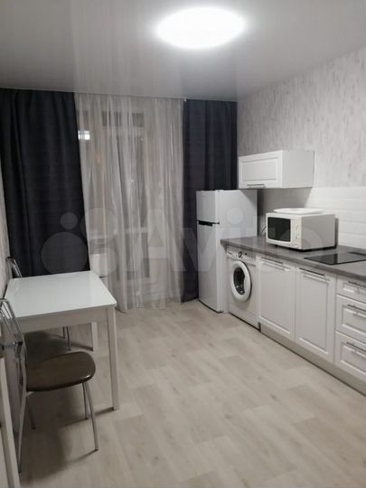 2-к. квартира, 52 м², 2/10 эт.