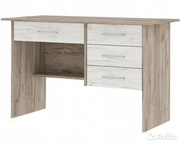 Письменный стол