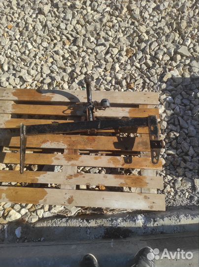 Фаркоп на гранту лифтбек