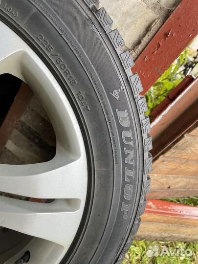 Dunlop SP Winter Ice 01 225/60 R18 D