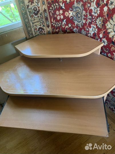 Компьютерный стол