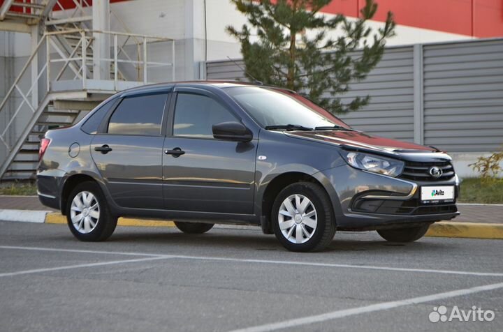 LADA Granta 1.6 МТ, 2018, 30 000 км