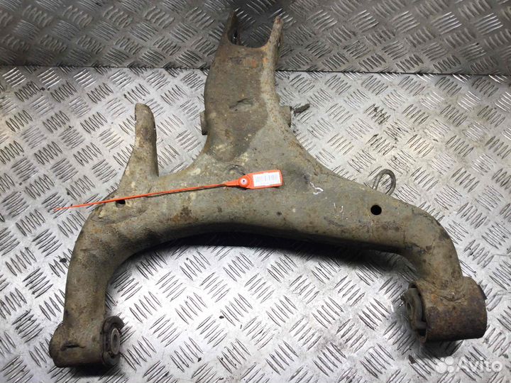 Рычаг задний правый Land Rover Discovery 276DT