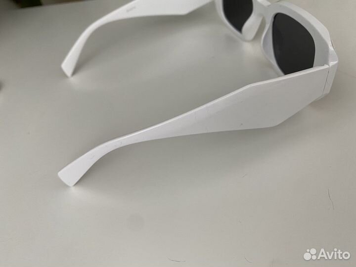 Очки женские новые (черные и белые)