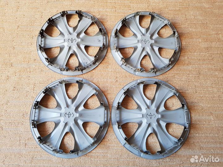 Колпаки колесные Toyota R16 оригинал