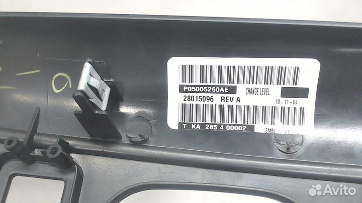 Рамка под магнитолу Chrysler Voyager, 2005