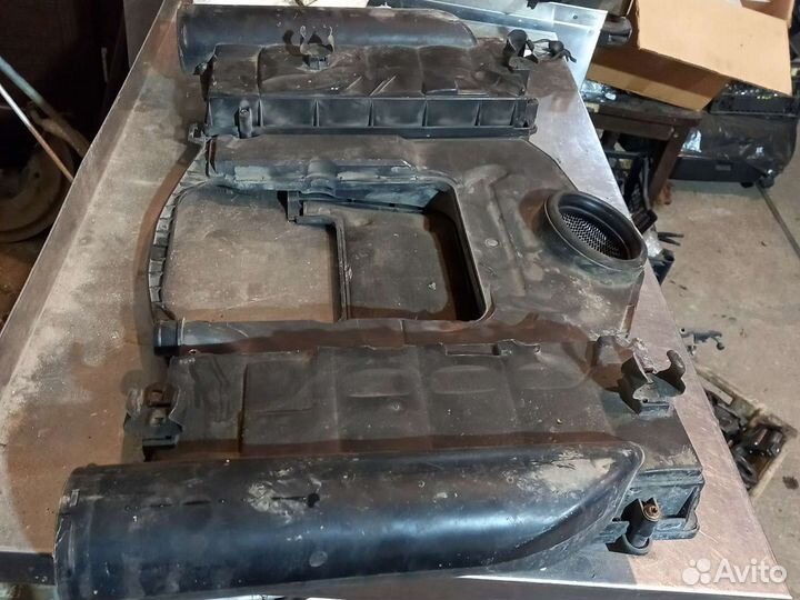 Корпус воздушного фильтра Мерседес W164