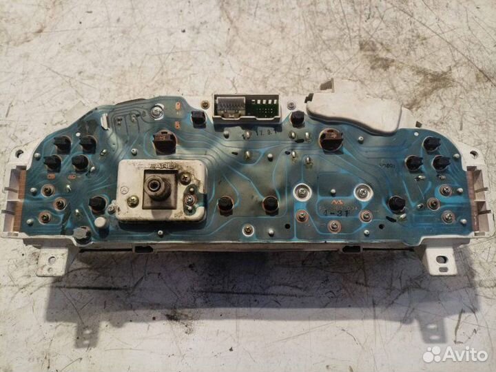 Панель приборов (щиток) Subaru Legacy 1992