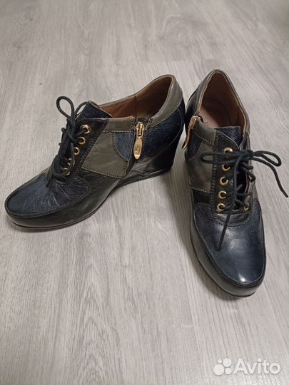 Ботинки женские