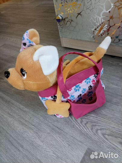 Собачка Чичилав с сумкой и поводком