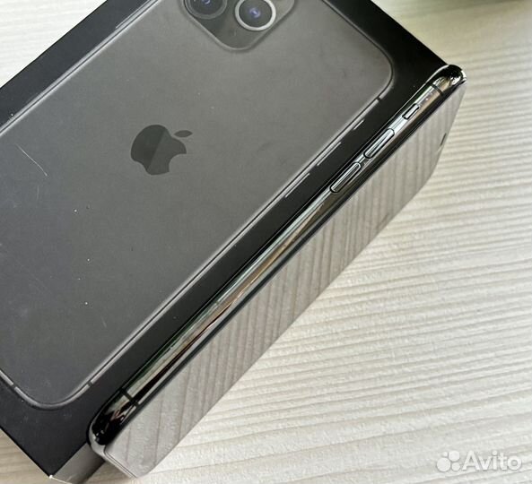 iPhone 11 Pro, 64 ГБ