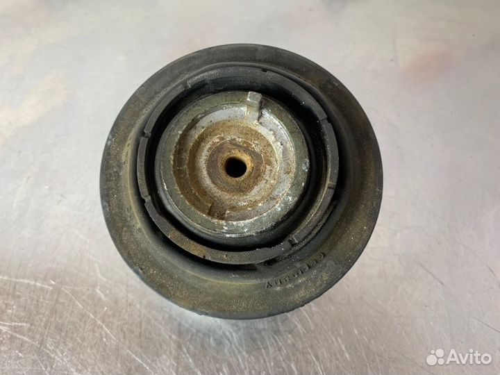 Подушка крепления двигателя Mercedes S-Class W221