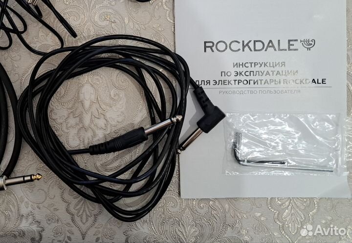 Отличн ая электрогитара. Пересыл