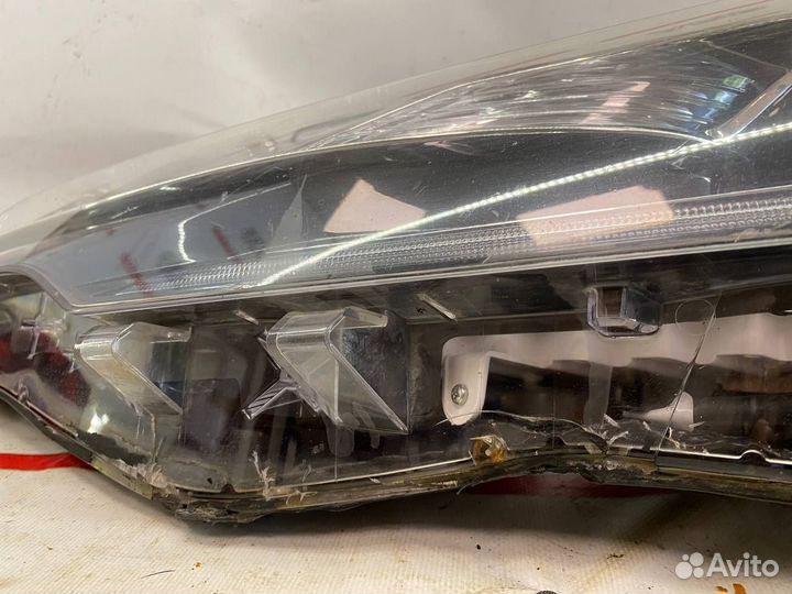 Фара левая Toyota Corolla E180 LED 2015-2019