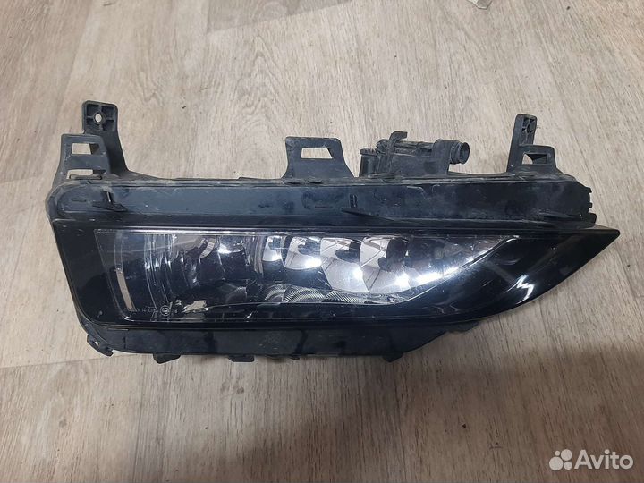 Птф левая Skoda Rapid 2