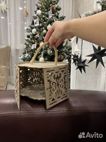 Подарочная коробка из дерева