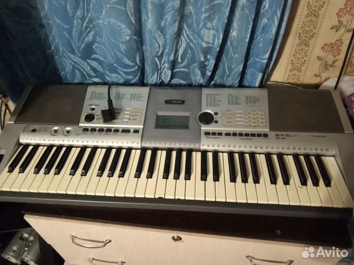 Yamaha psr-E403