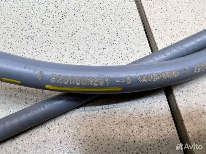 Трос стояночного тормоза Renault Logan K7MA812 1