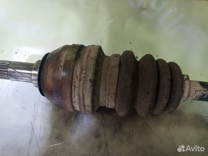 Ось привод шрус передний левый Opel Astra G