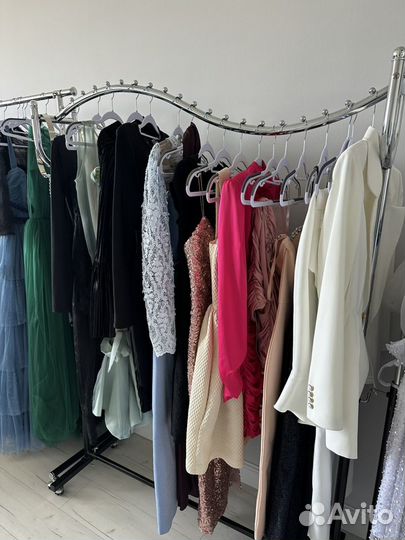 Продам салон проката платьев в Калининграде
