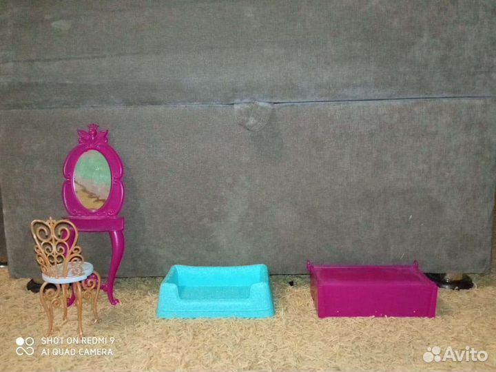 Большой кукольный домик