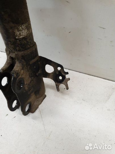 Амортизатор передний правый Toyota Camry V70 2018