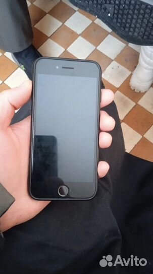 iPhone 7, 32 ГБ