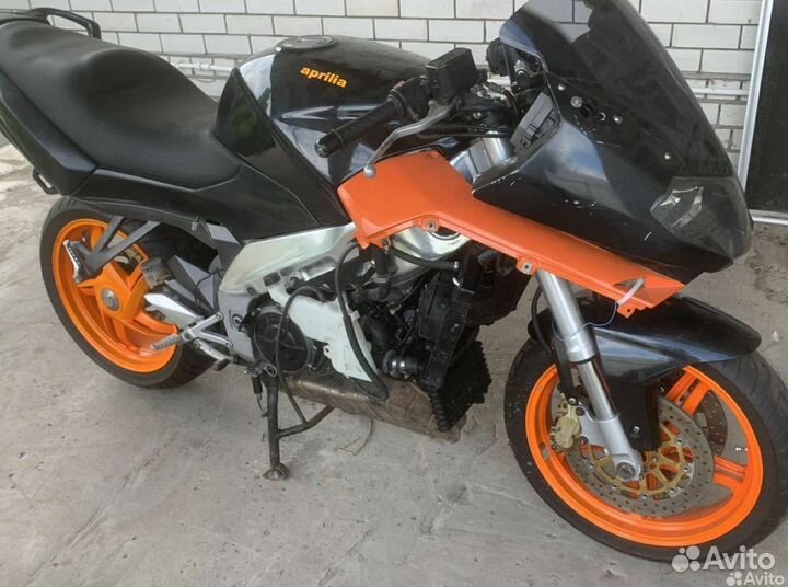 Aprilia rst 1000 futura