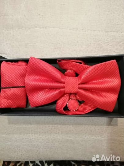 Галстук бабочка, запонки, платочек