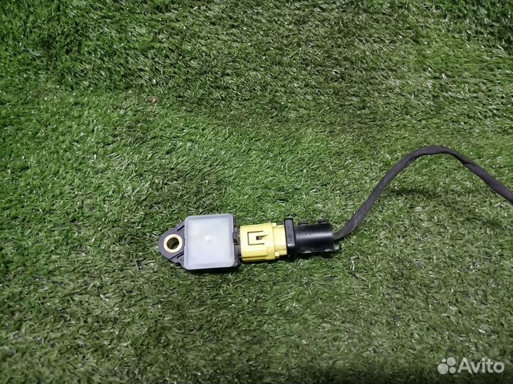 Датчик удара 95920-2H100 Hyundai Elantra HD