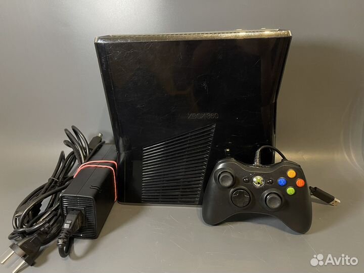 Xbox 360 250GB freebot + 32 игры